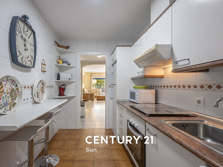 Apartment for sale in Puerto Banús, Málaga 19
