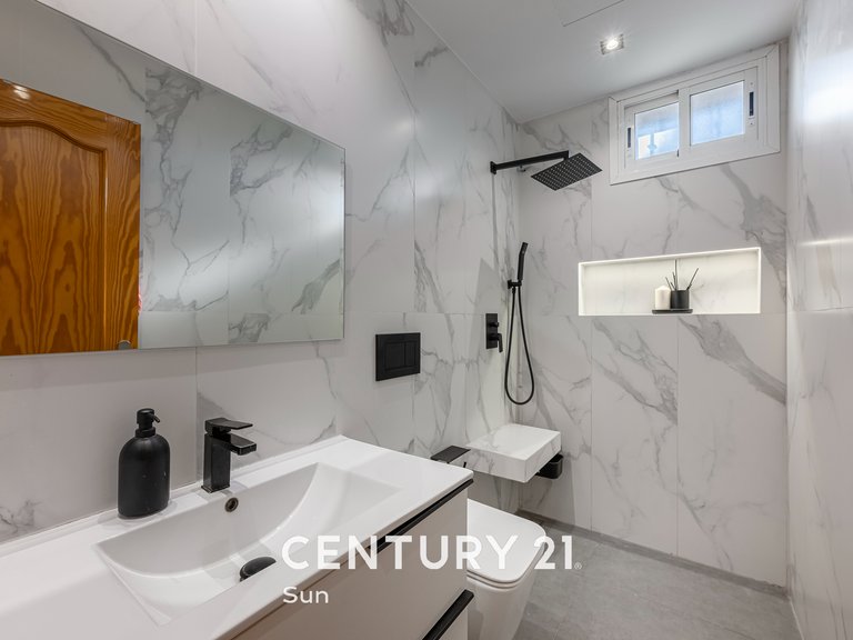 Apartment for sale in Nueva Andalucía, Marbella, Málaga 19