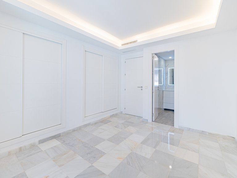 Townhouse for sale in Nueva Andalucía, Marbella, Málaga 23