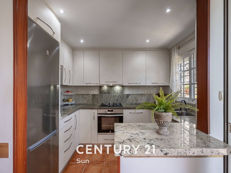 Apartment for sale in Nueva Andalucía, Marbella, Málaga 9