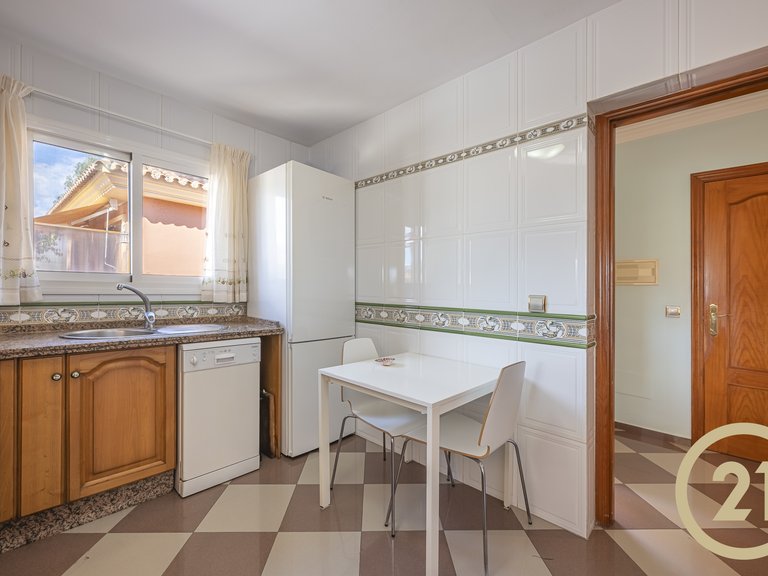 Villa for sale in San Pedro de Alcántara, Marbella, Málaga 7