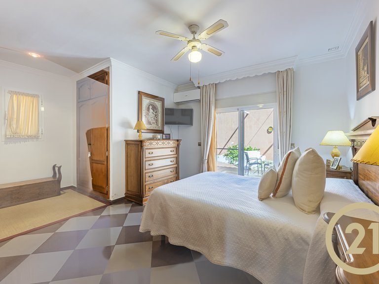 Villa for sale in San Pedro de Alcántara, Marbella, Málaga 14