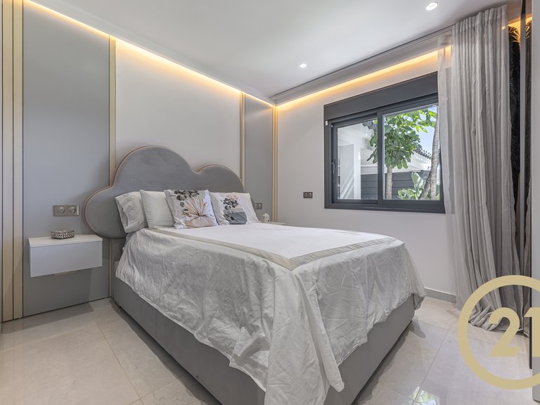 Villa for sale in Estepona, Málaga 18