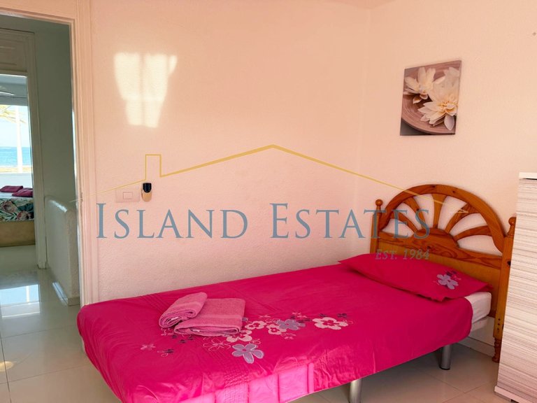 3 Bedroom Townhouse front line to the sea 17