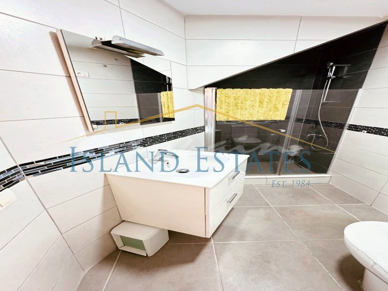 2 Bedroom Duplex in Los Cristianos, Tenerife 13