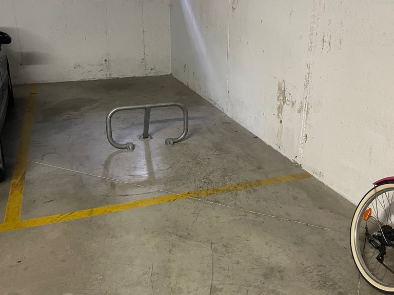 Garage for sale in Estepona, Málaga 1