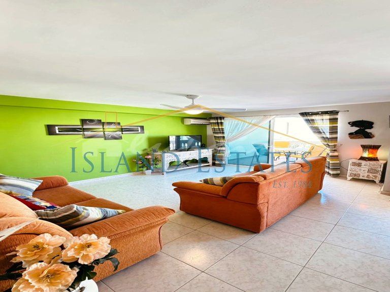 2 Bedroom Duplex in Los Cristianos, Tenerife 4