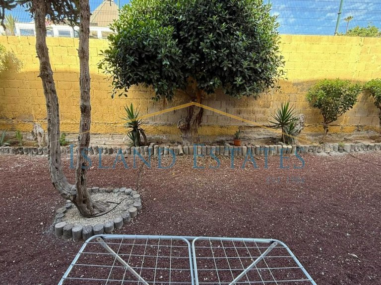 Renovated 1 Bedroom Apartment 50 metres from the Sea 10