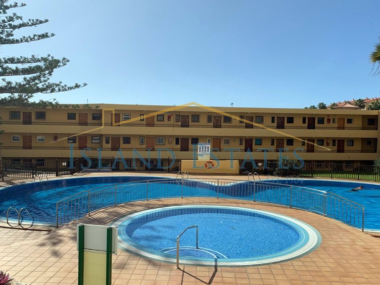 Renovated 1 Bedroom Apartment 50 metres from the Sea 13