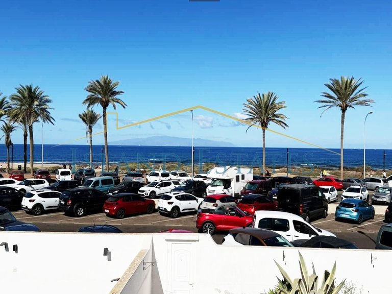 3 Bedroom Townhouse front line to the sea 19