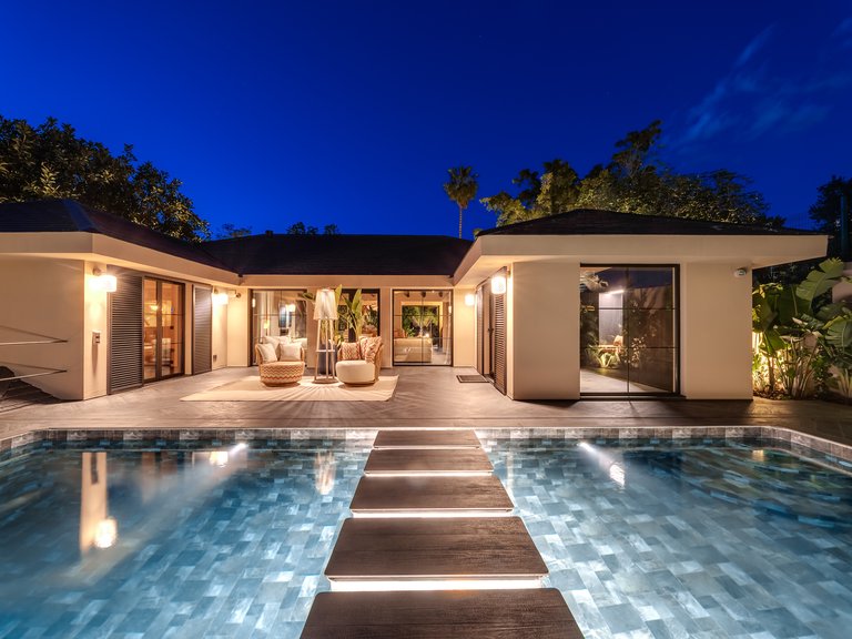 Villa Mantra for sale in Marbella 2