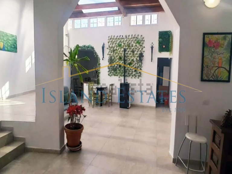 12 Bedroom Townhouse in West Tenerife 8