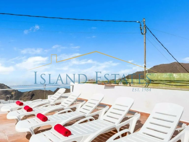 12 Bedroom Townhouse in West Tenerife 2