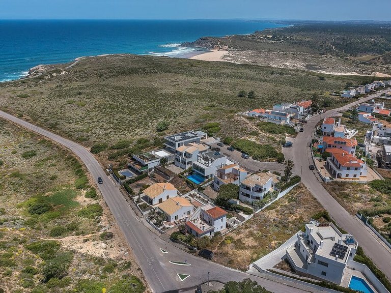Villa for Sale in Aljezur, Algarve 7
