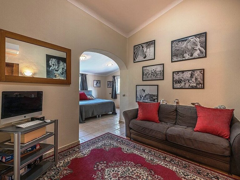 Villa for Sale in Lagoa, Algarve 16
