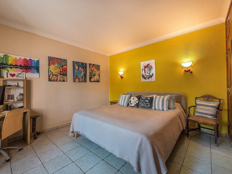 Villa for Sale in Lagoa, Algarve 24