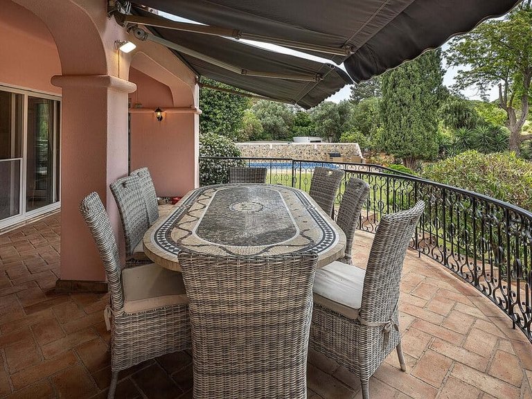 Villa for Sale in Lagoa, Algarve 9