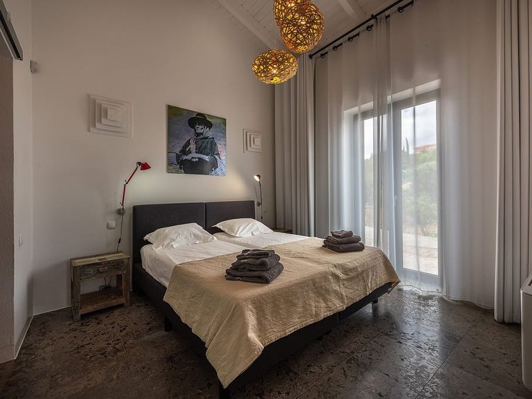 Villa for Sale in Lagoa, Algarve 17