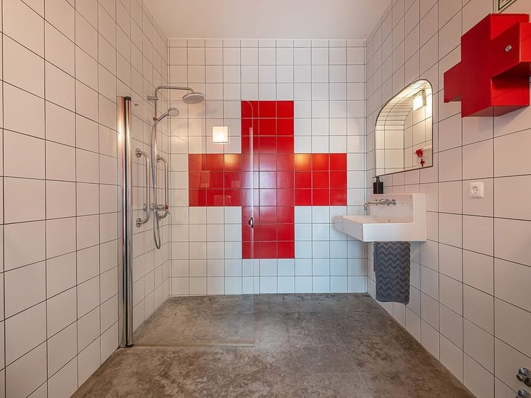 Villa for Sale in Lagoa, Algarve 21