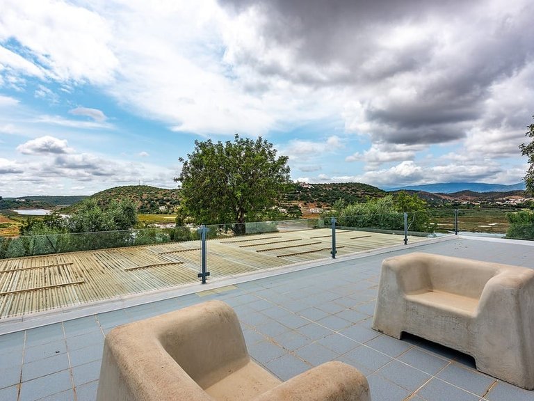 Villa for Sale in Lagoa, Algarve 8