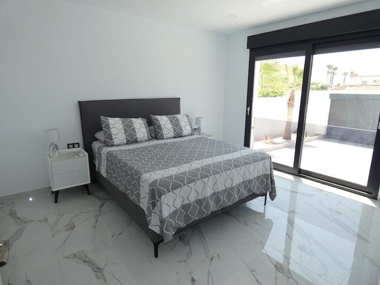 Villa for Sale in Alicante, Alicante 19