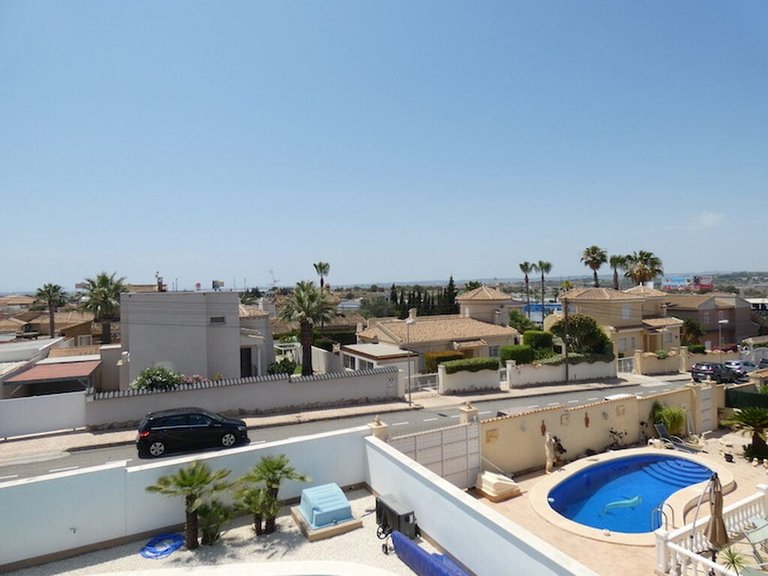 Villa for Sale in Alicante, Alicante 25