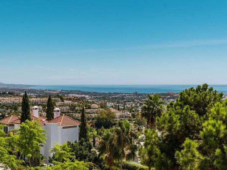 Apartment for Sale in Marbella, Malaga 1