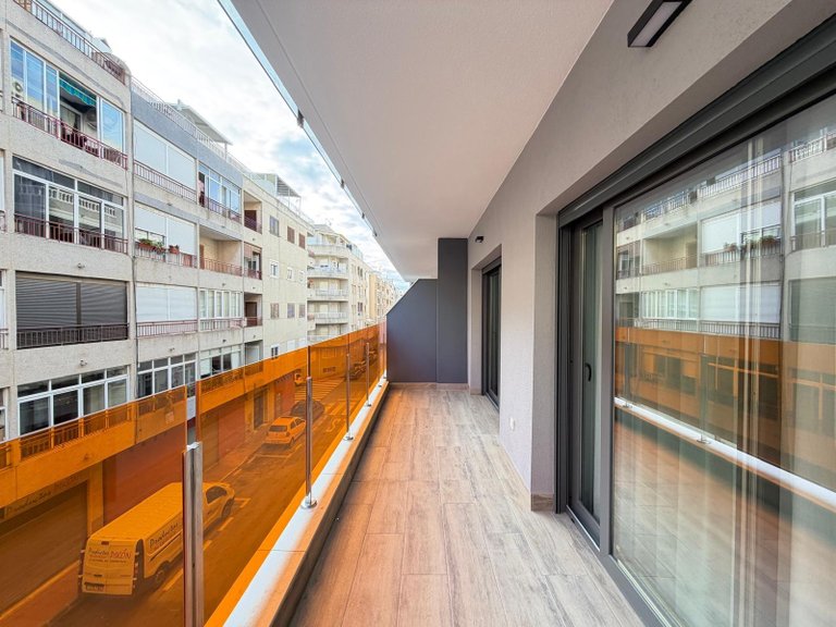 NEW APARTMENT IN THE “ALEGRIA 21” RESIDENTIAL COMPLEX WITH GARAGE INCLUDED 3 BEDROOMS · 2 BATHROOMS · 113 m² · POOL + SAUNA + BARBECUE 12