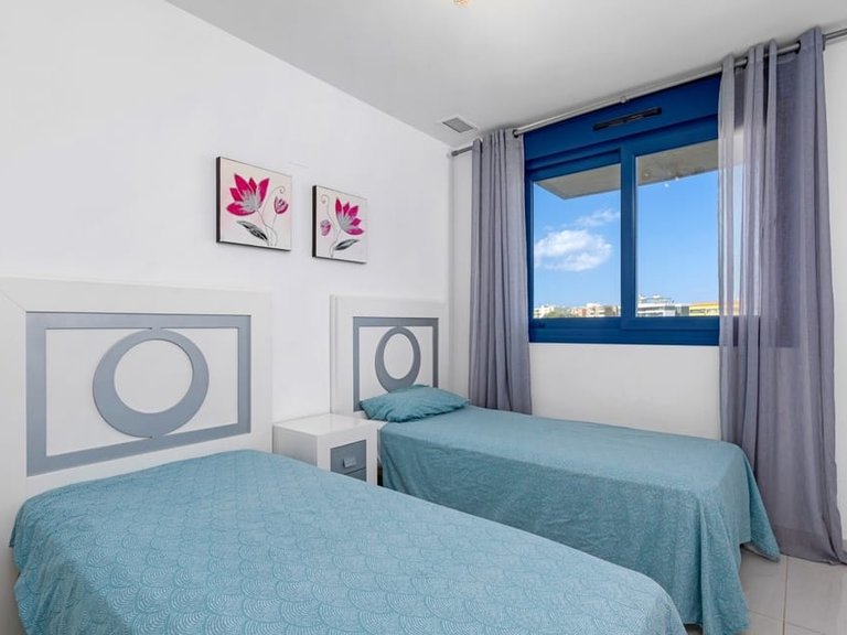 Apartment for Sale in Punta Prima, Alicante 24