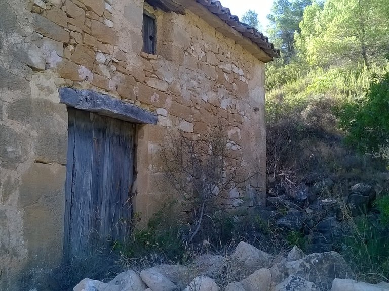 Magnífica Finca con Caseta de Piedra y Vistas a “Els Ports” 5