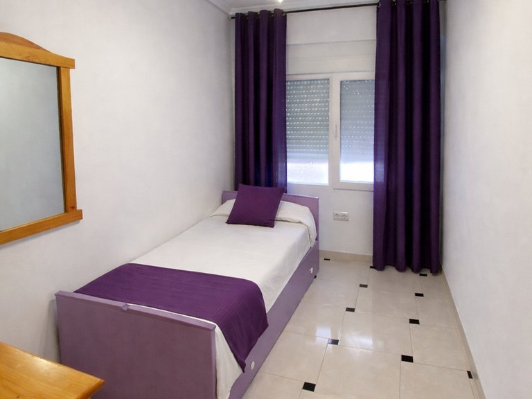 Vivienda en planta baja dentro de edificio de 5 alturas (sin ascensor), ideal para quienes valoran la accesibilidad y la comodidad diaria. 1