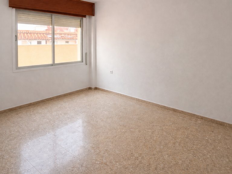 Amplio y luminoso apartamento en el corazón de Denia, Alicante. 8