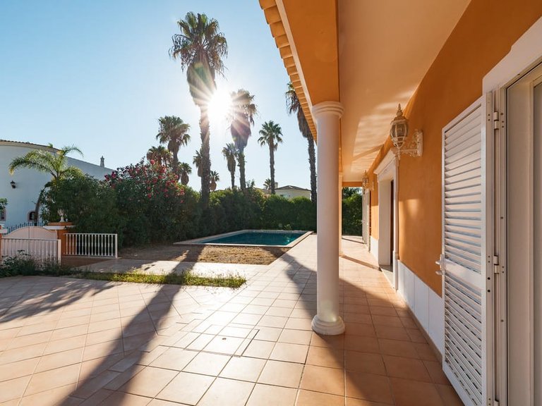 Villa for Sale in Almancil, Algarve 3