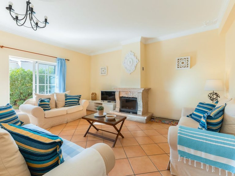 Villa for Sale in Almancil, Algarve 5