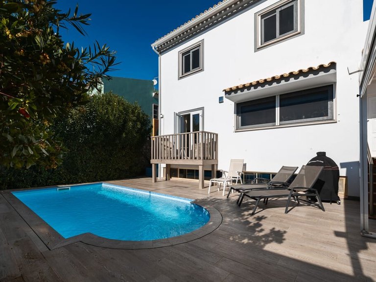 Villa for Sale in Almancil, Algarve 1