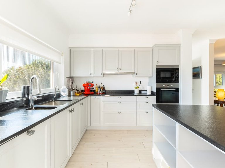 Villa for Sale in Almancil, Algarve 7