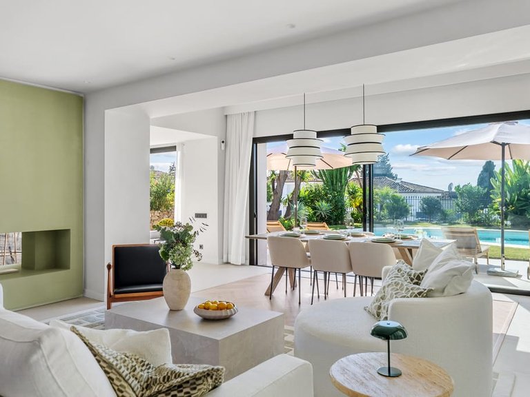 Villa for Sale in Marbella, Malaga 9