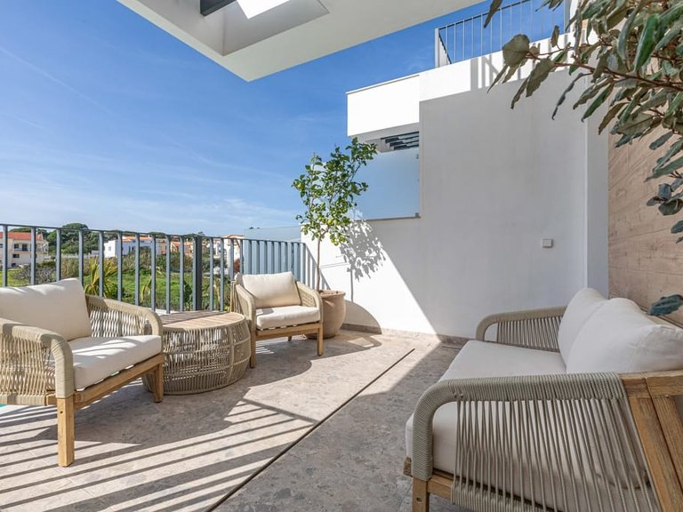 Villa for Sale in Quarteira, Algarve 7
