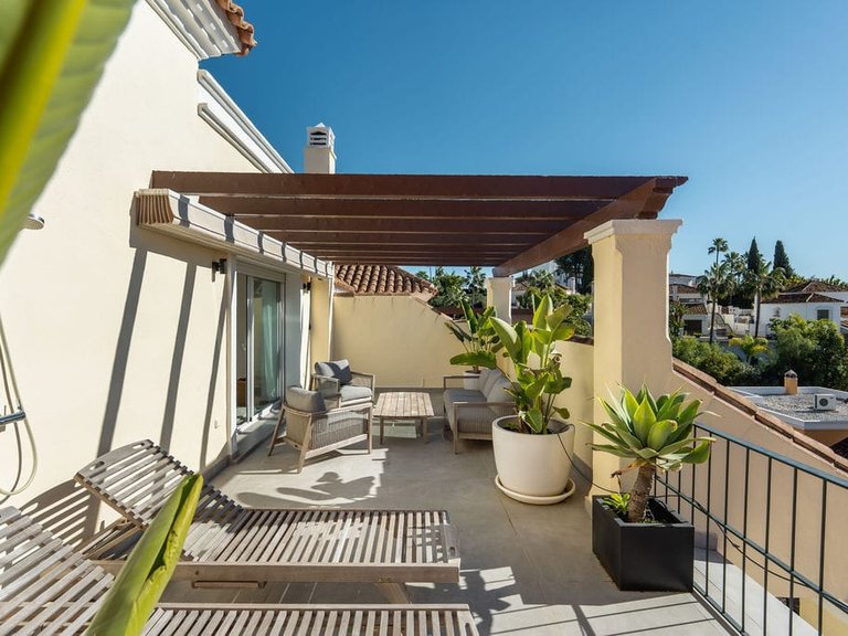 Villa for Sale in Marbella, Malaga 9