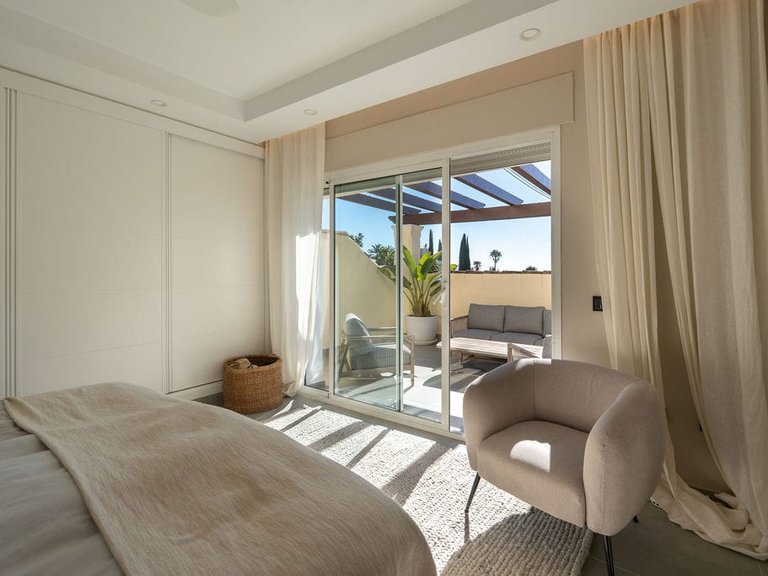 Villa for Sale in Marbella, Malaga 18