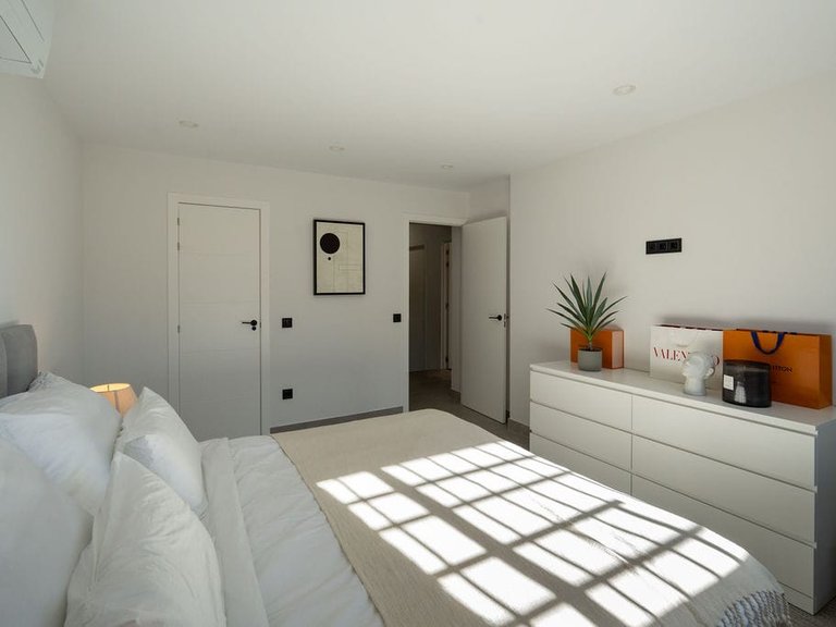 Villa for Sale in Marbella, Malaga 24