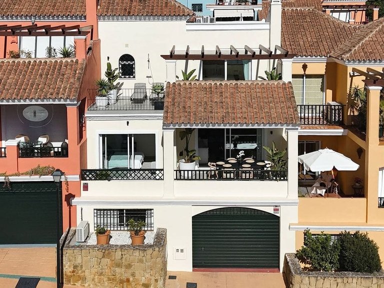 Villa for Sale in Marbella, Malaga 4