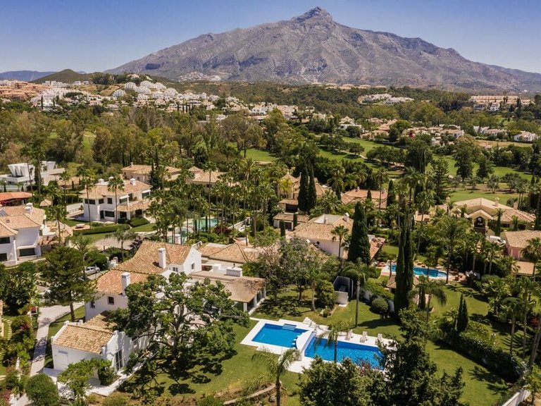 Villa for Sale in Marbella, Malaga 4