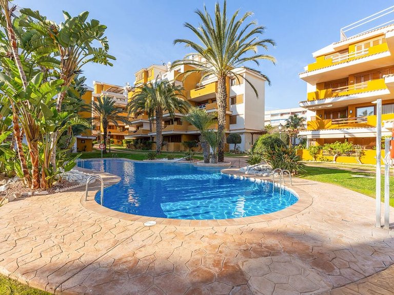 Apartment for Sale in Punta Prima, Alicante 4