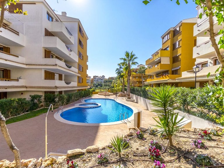 Apartment for Sale in Punta Prima, Alicante 9