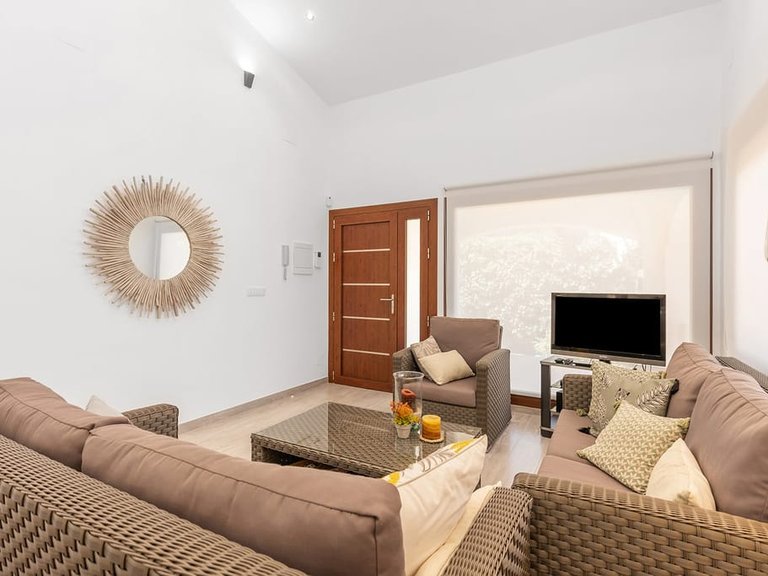 Villa for Sale in Punta Prima, Alicante 15