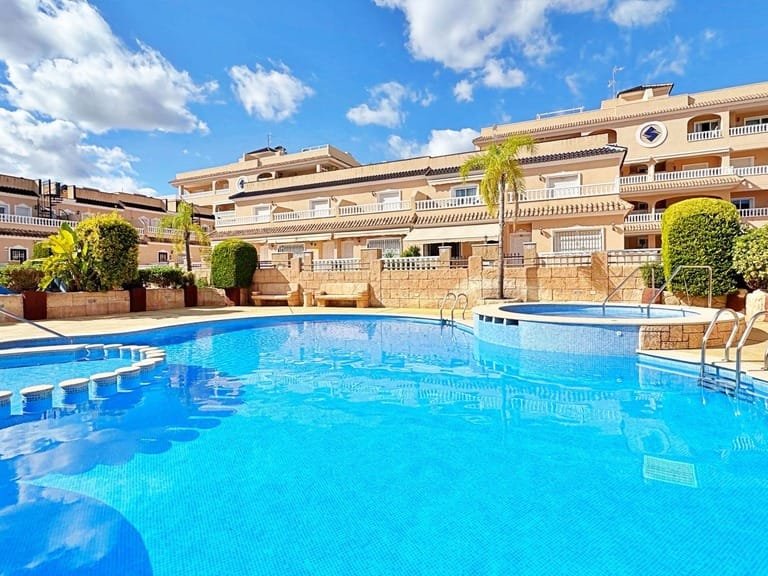 Villa for Sale in Villamartin, Alicante 1