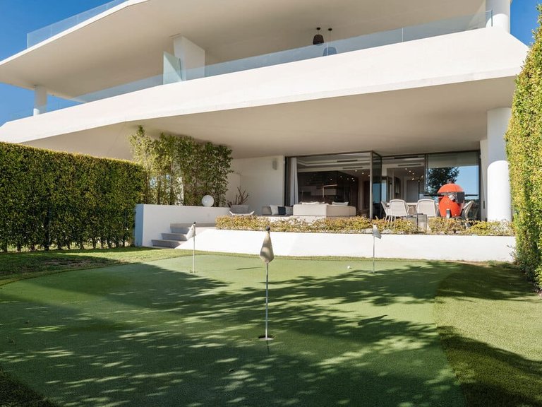 Villa for Sale in Marbella, Malaga 5