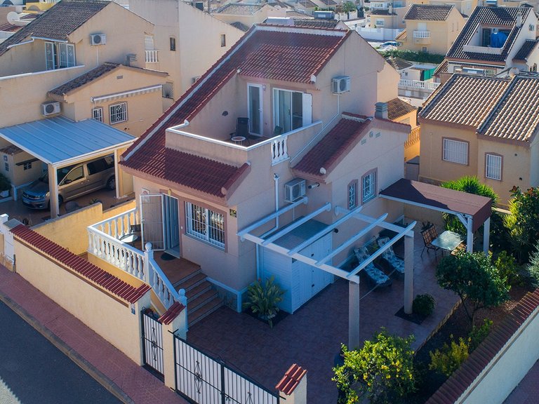 Villa for Sale in Center, Benijofar, Alicante 1