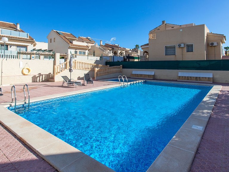 Villa for Sale in Center, Benijofar, Alicante 2